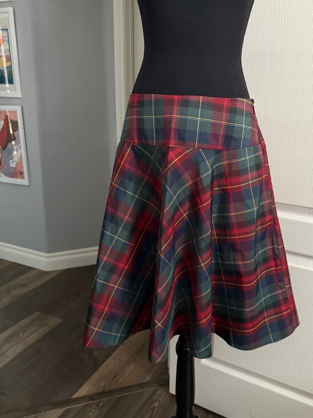 American Living Vintage Red and Green Tartan Circle Skirt Size 4 EUC